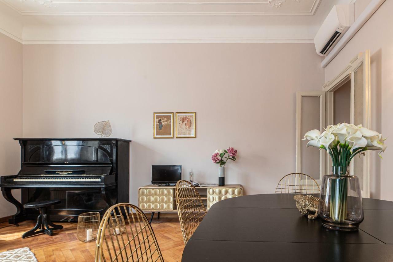 Апартаменти Joivy Sophisticated 3-Bed Flat With Desk Мілан Екстер'єр фото